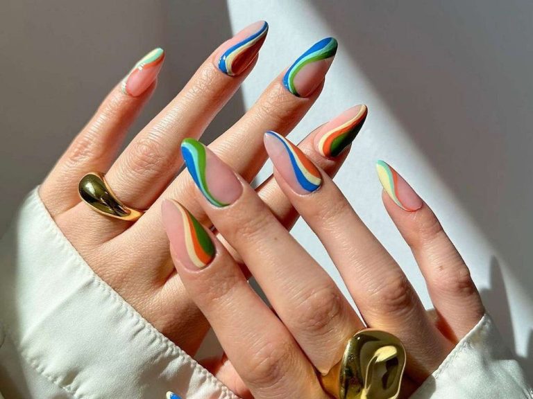 Nail Art Collaborations: Team Up With Friends For Creative Nail Art Sessions