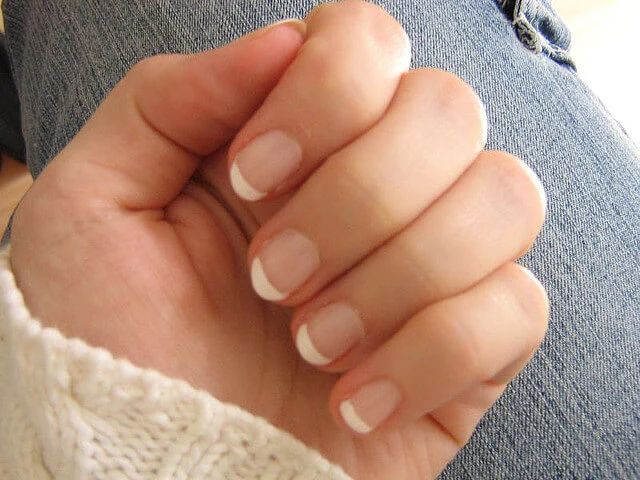 image of properly hydrated and moisturized cuticles that are free of hangnails or cracking.